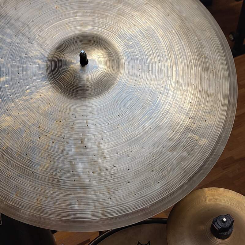 17614942836356612889476046930618