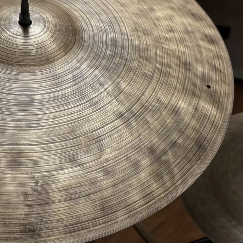 18" Crash Ride №132 – studio view
