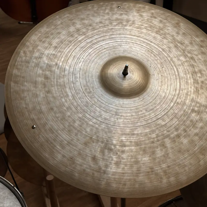 21¼" Ride №137 – studio view