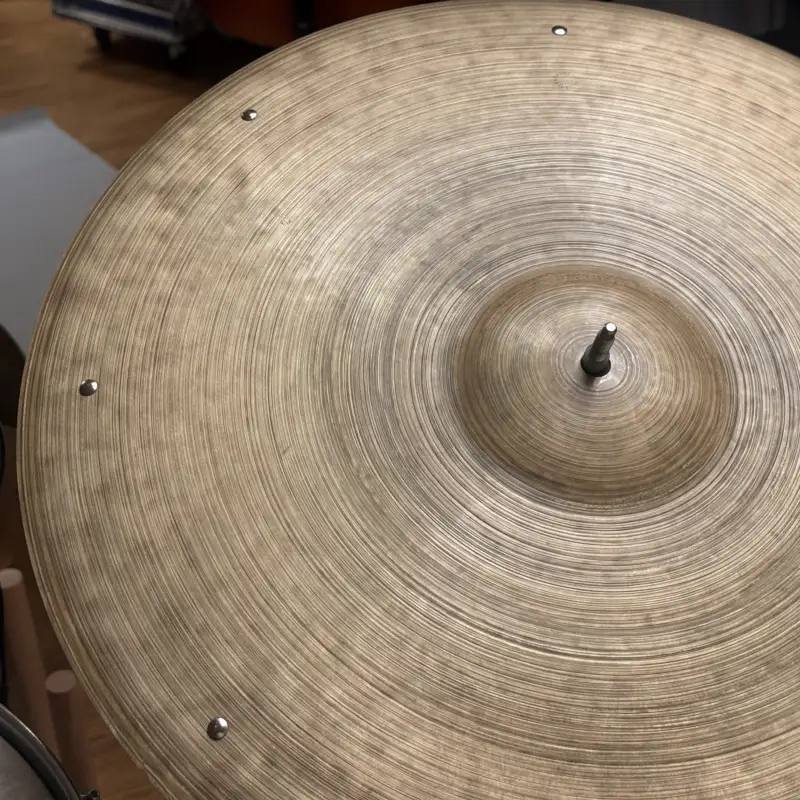 20" Crash Ride №140 – studio view